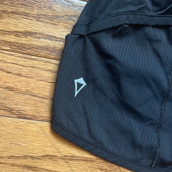 Ivivva black shorts - Picture 3 of 4